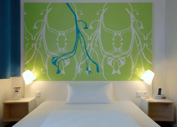 B&B Hotel Paderborn 호텔